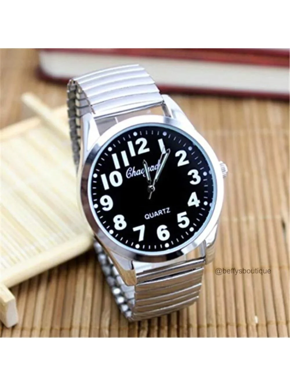 Classic Men's Easy Reader Big Dial Analog Quartz Stainless Steel Expansion Band